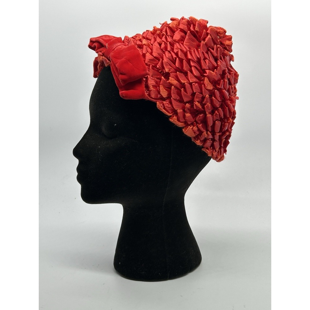 Vintage 1940s BETMAR Red Looped Velvet Bow Ladies Hat Small Size
